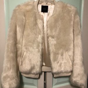 NWOT forever 21 faux fur jacket